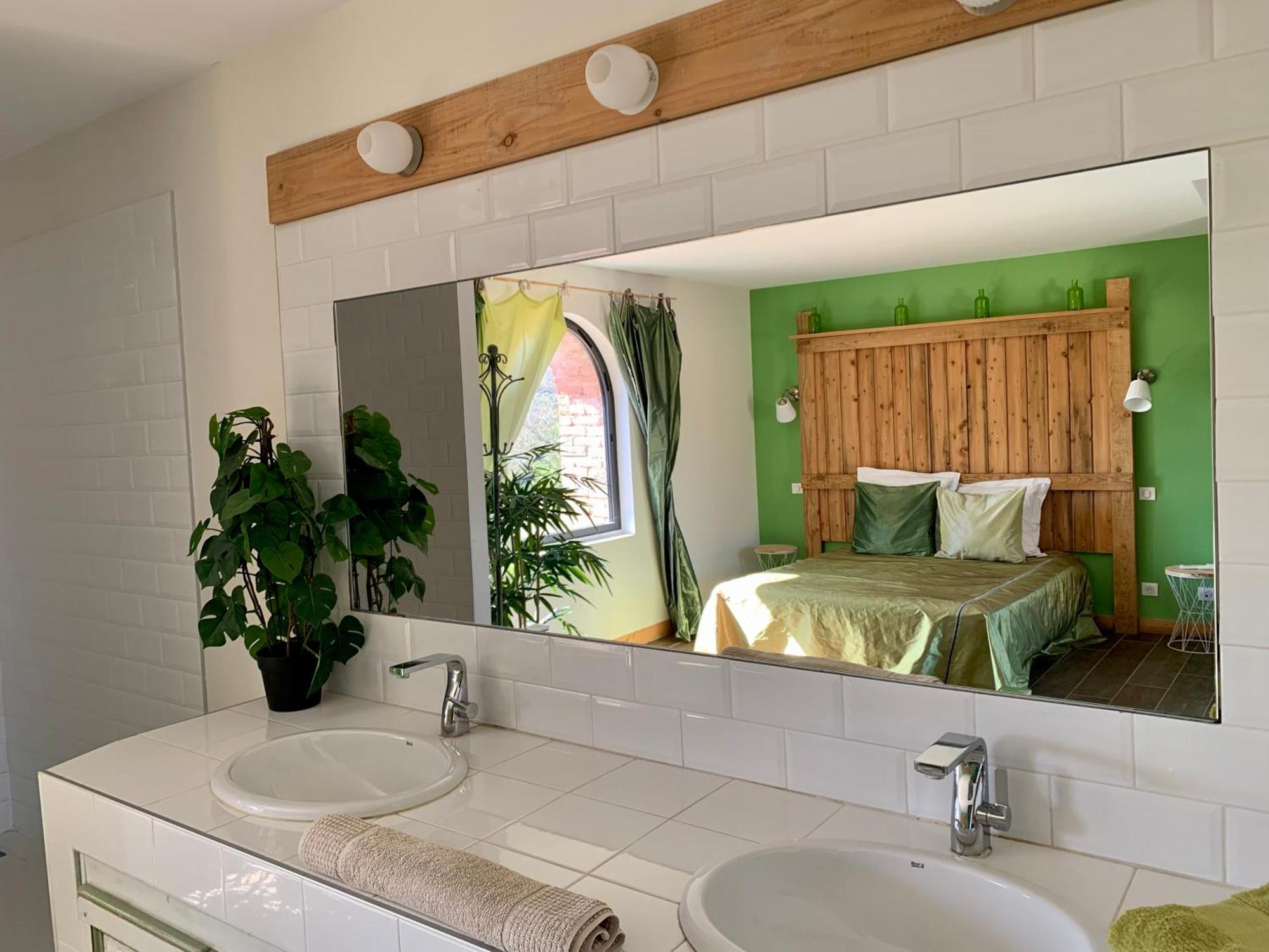 Mas Des Terres Rouges Villa Vezenobres Bagian luar foto