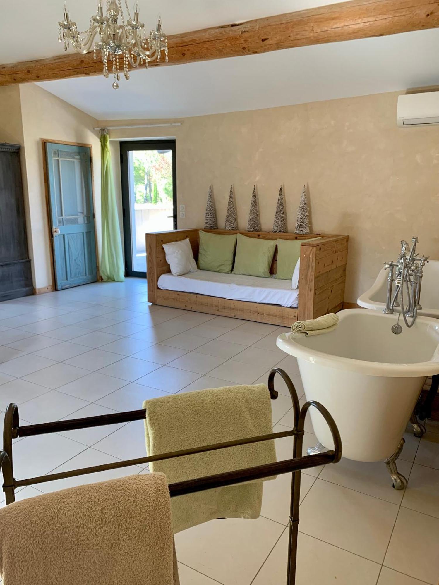 Mas Des Terres Rouges Villa Vezenobres Bagian luar foto